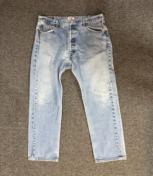 Levi’s 501 Button-Fly Men’s Denim Jeans Size W38XL32 Made April 09 Straight Leg